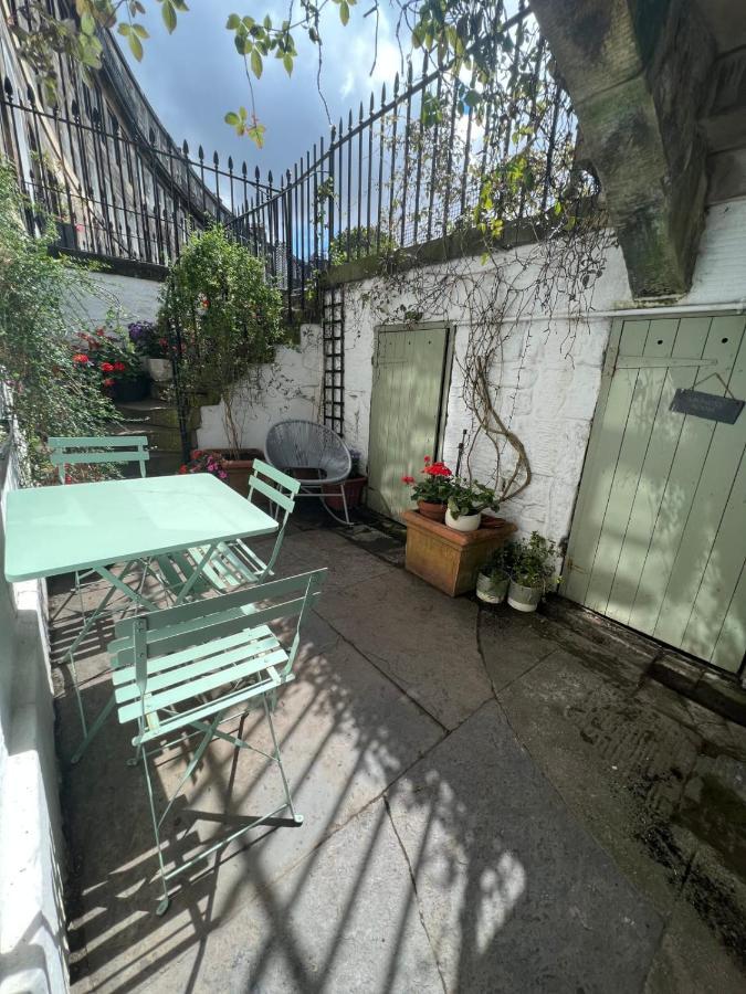 Ferienwohnung Guestready - Chic Flat In The Heart Of Edinburgh Exterior foto
